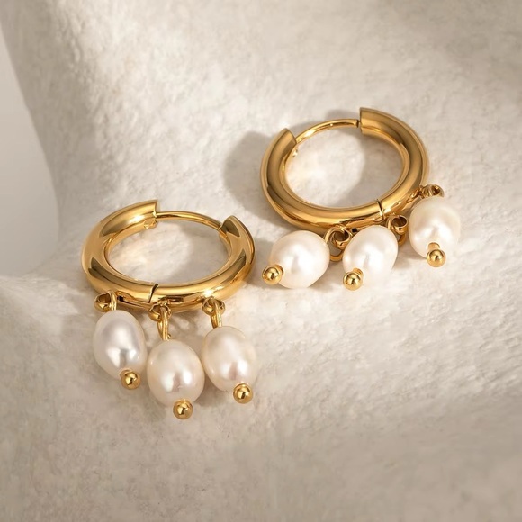 18K Gold Plated Freshwater Pearl Hoop Earrings - Picture 6 of 8